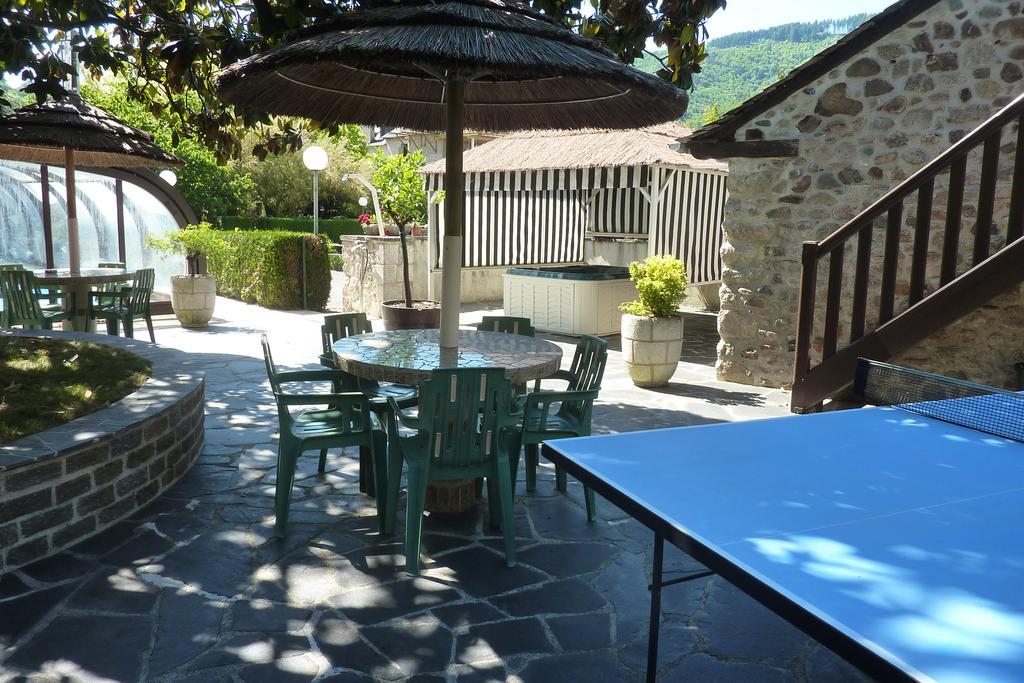 Hotel Du Lion D'Or Entraygues-sur-Truyère Zimmer foto