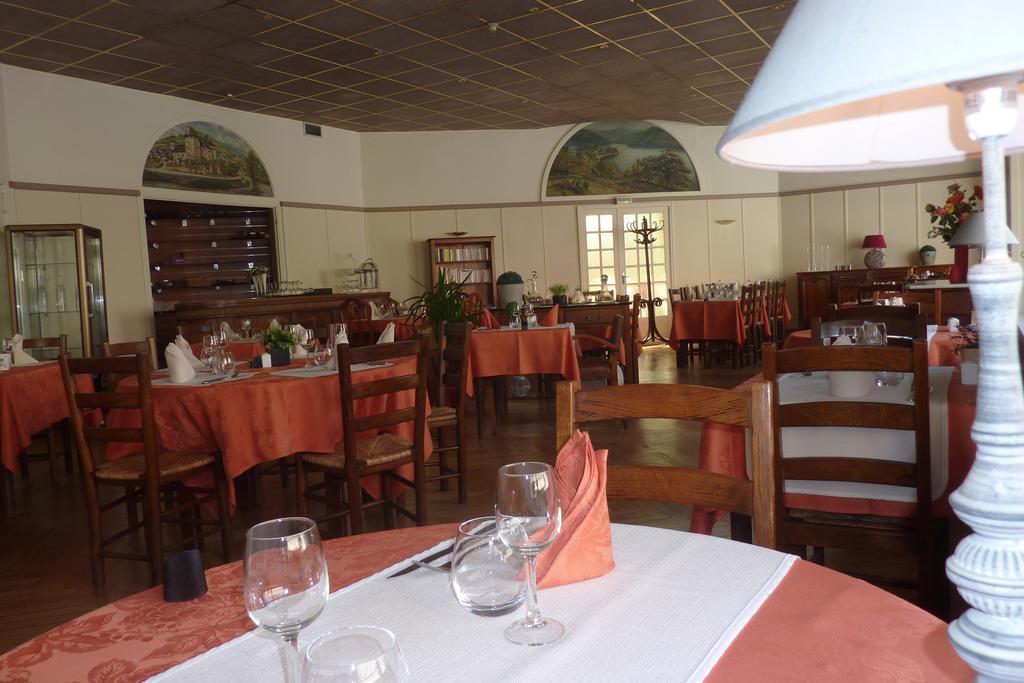 Hotel Du Lion D'Or Entraygues-sur-Truyère Zimmer foto