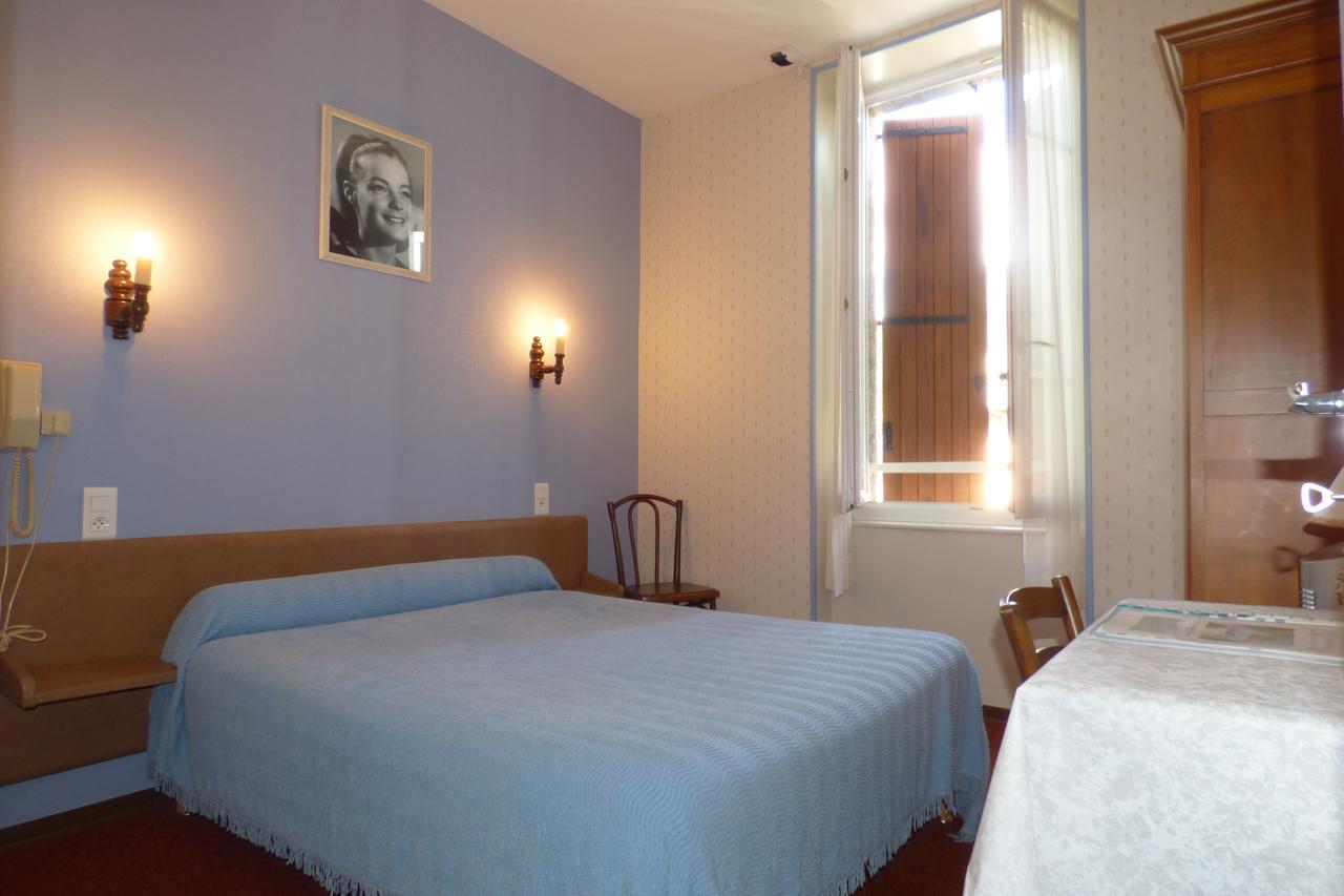 Hotel Du Lion D'Or Entraygues-sur-Truyère Zimmer foto