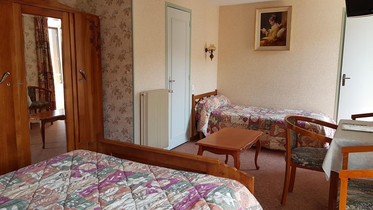 Hotel Du Lion D'Or Entraygues-sur-Truyère Zimmer foto